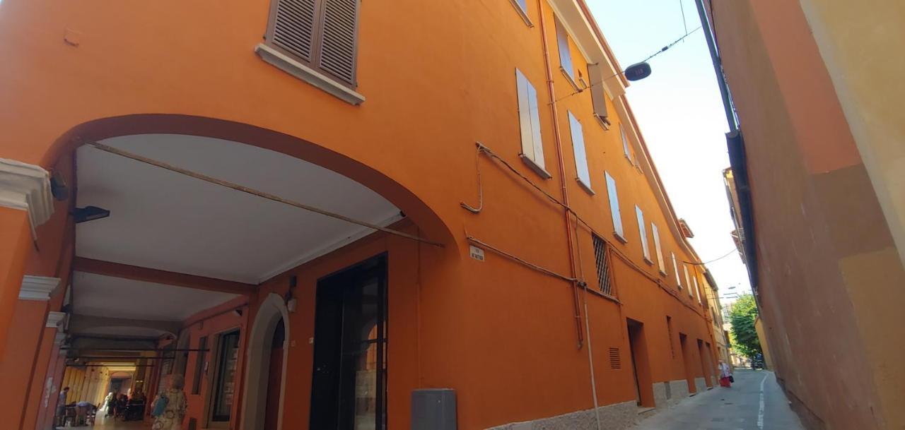 Italian Design Small Attic Болоня Екстериор снимка