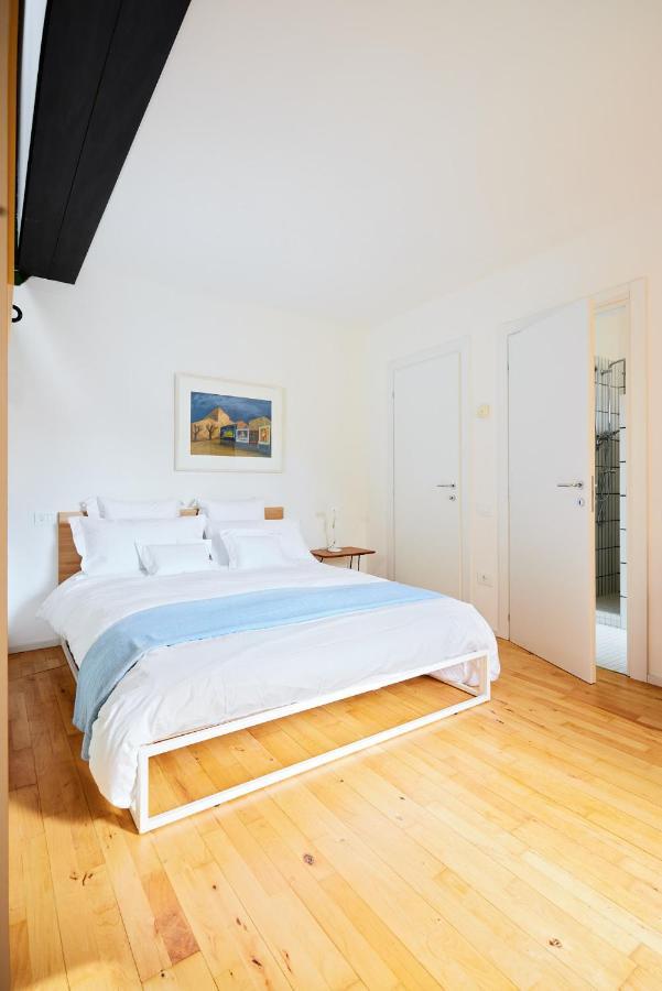 Italian Design Small Attic Болоня Екстериор снимка