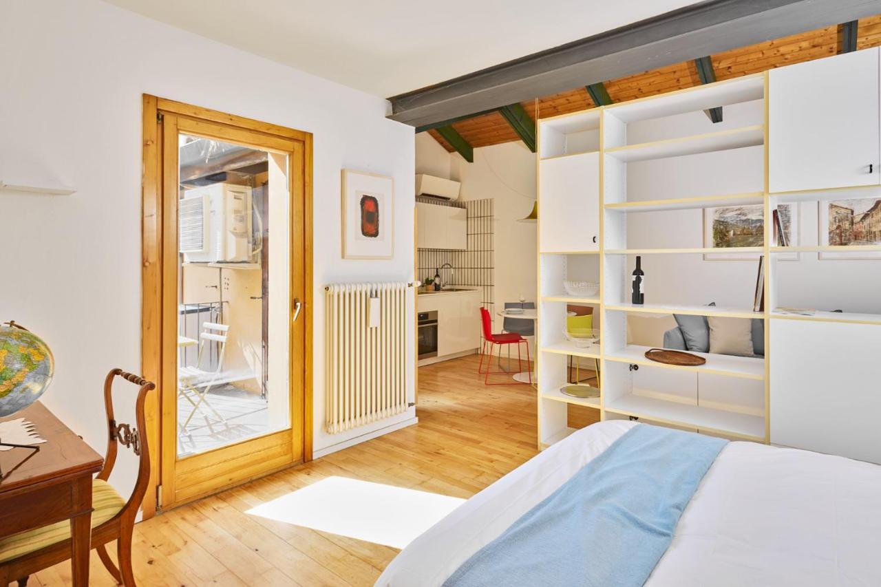 Italian Design Small Attic Болоня Екстериор снимка